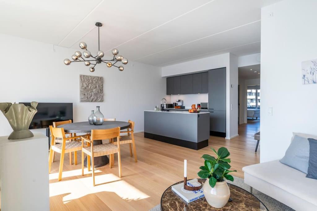 Brand New & Full Sea View In Apartment *
