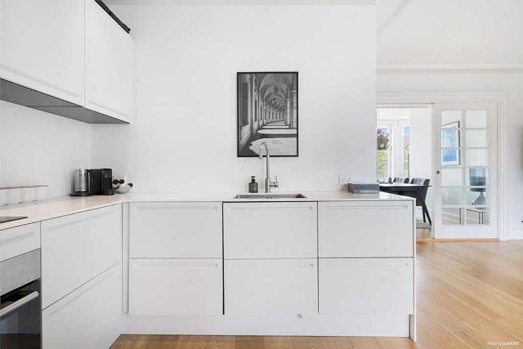 Heart Of Downtown - Modern & Balcony Apartamento