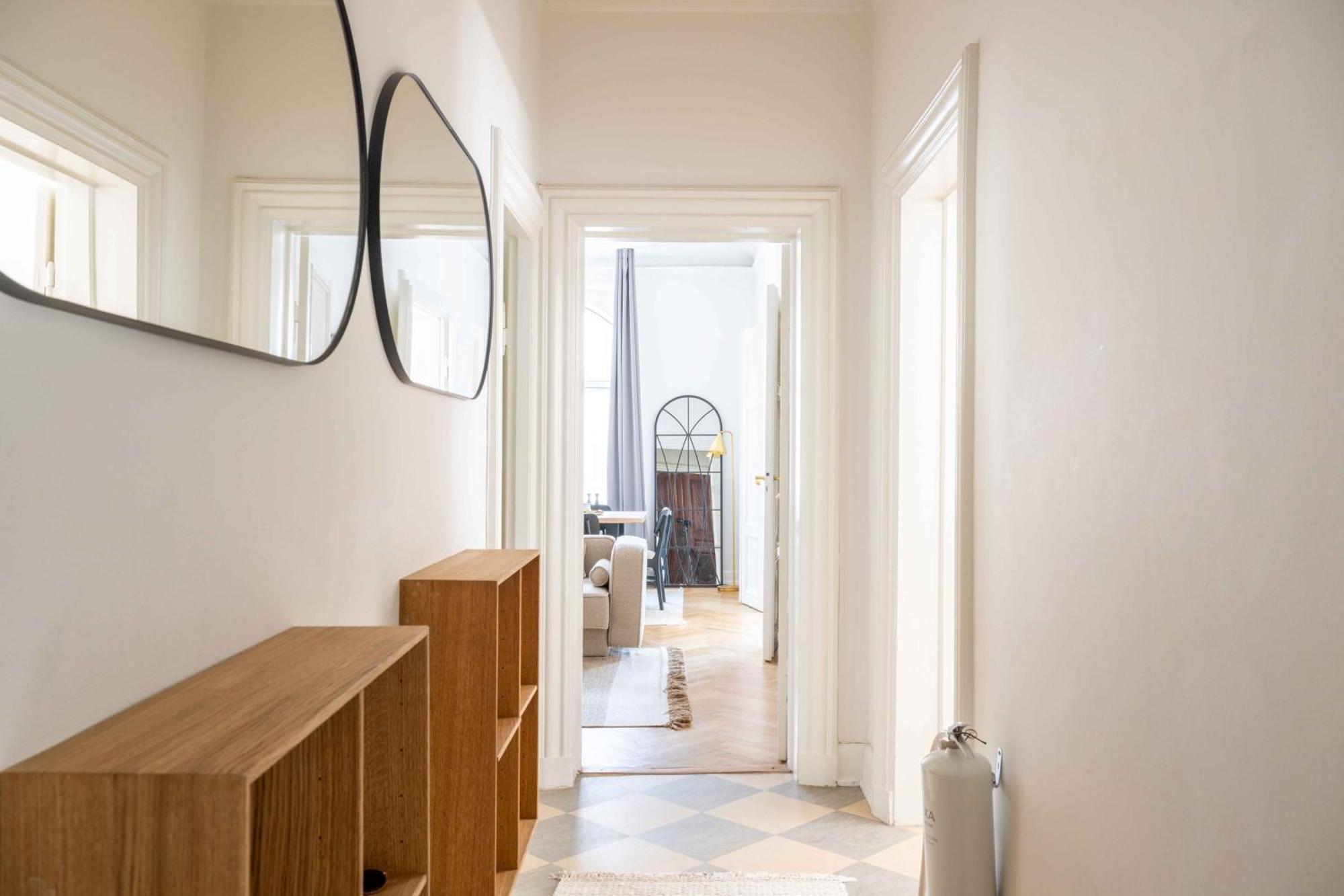 Apartment Large Flats In By Tivoli Gardens
