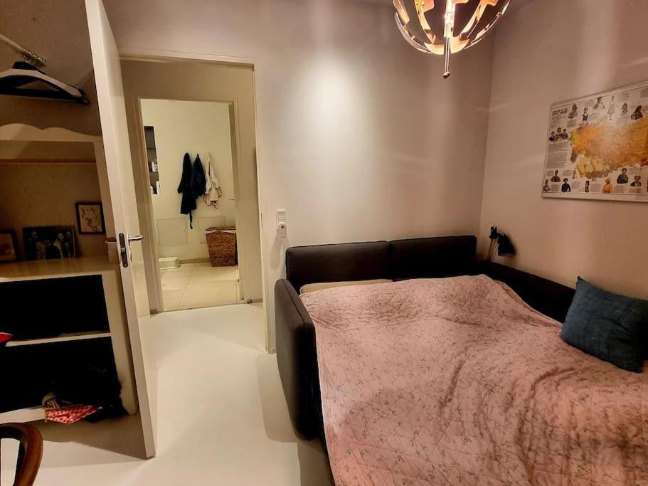 Norrebro Oasis - With 2 Cats - Families Only Apartment *