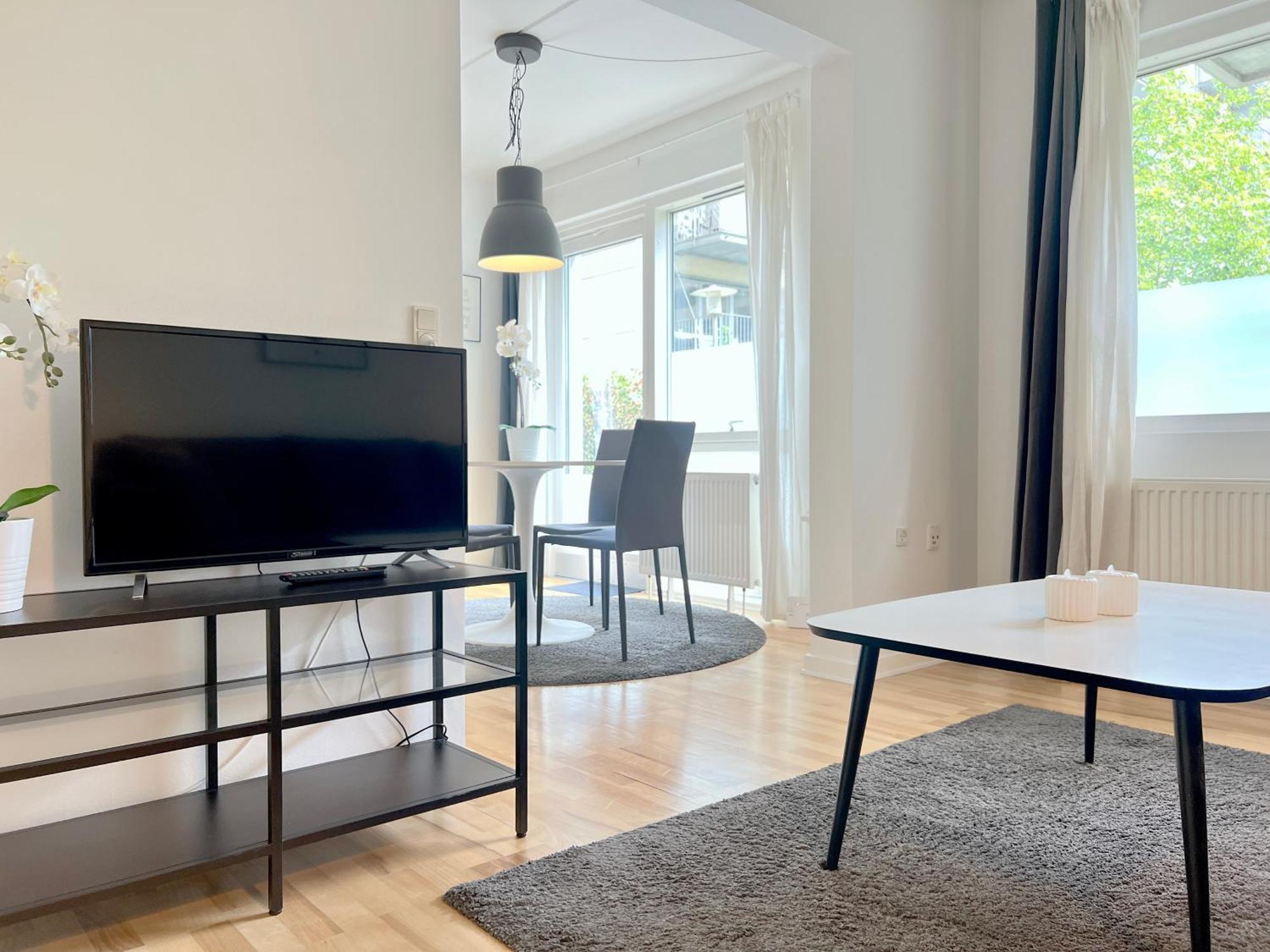 Cozy One Bedroom On Edvard Thomsens Vej, Copenhague
