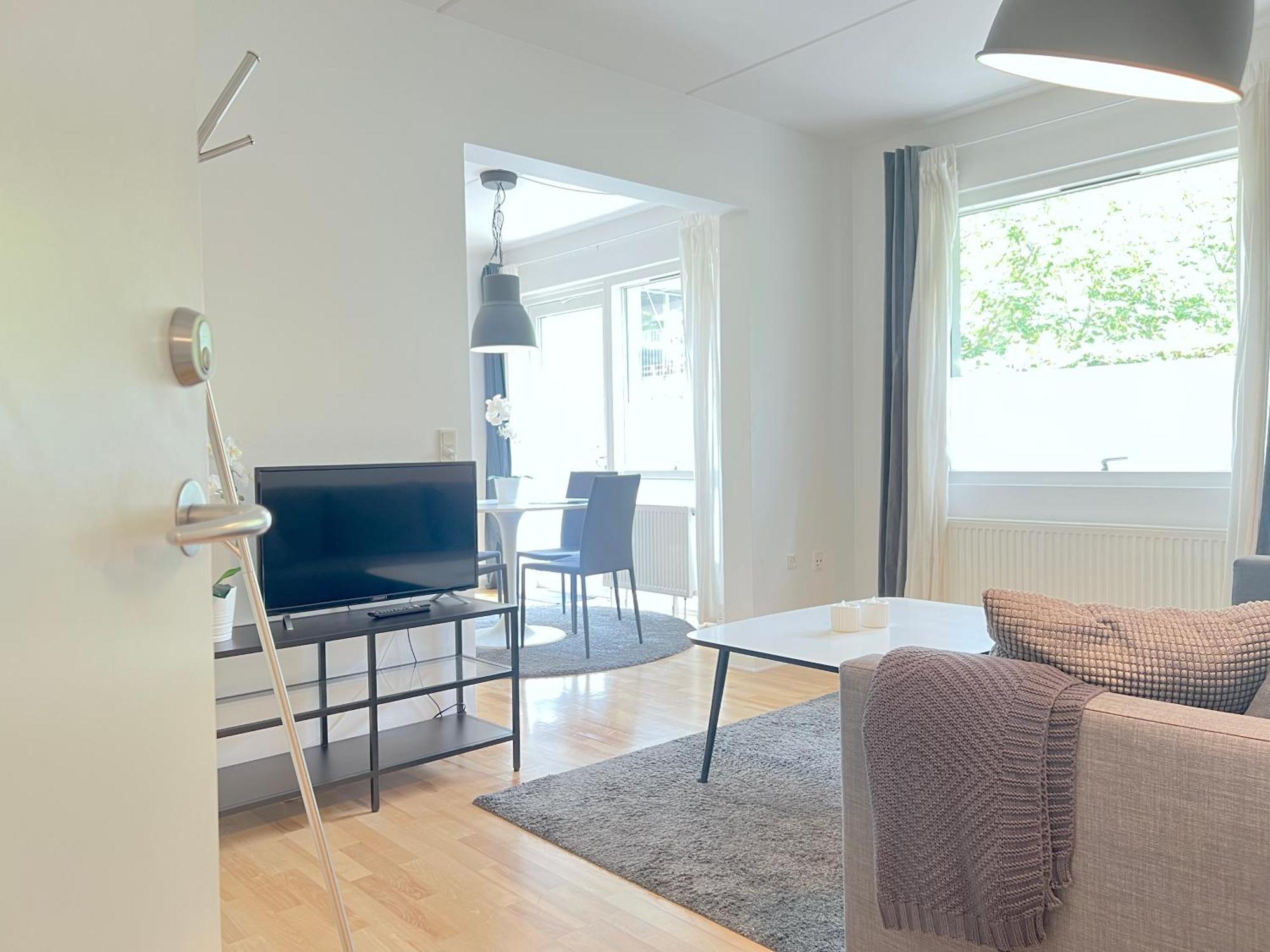 Cozy One Bedroom On Edvard Thomsens Vej,