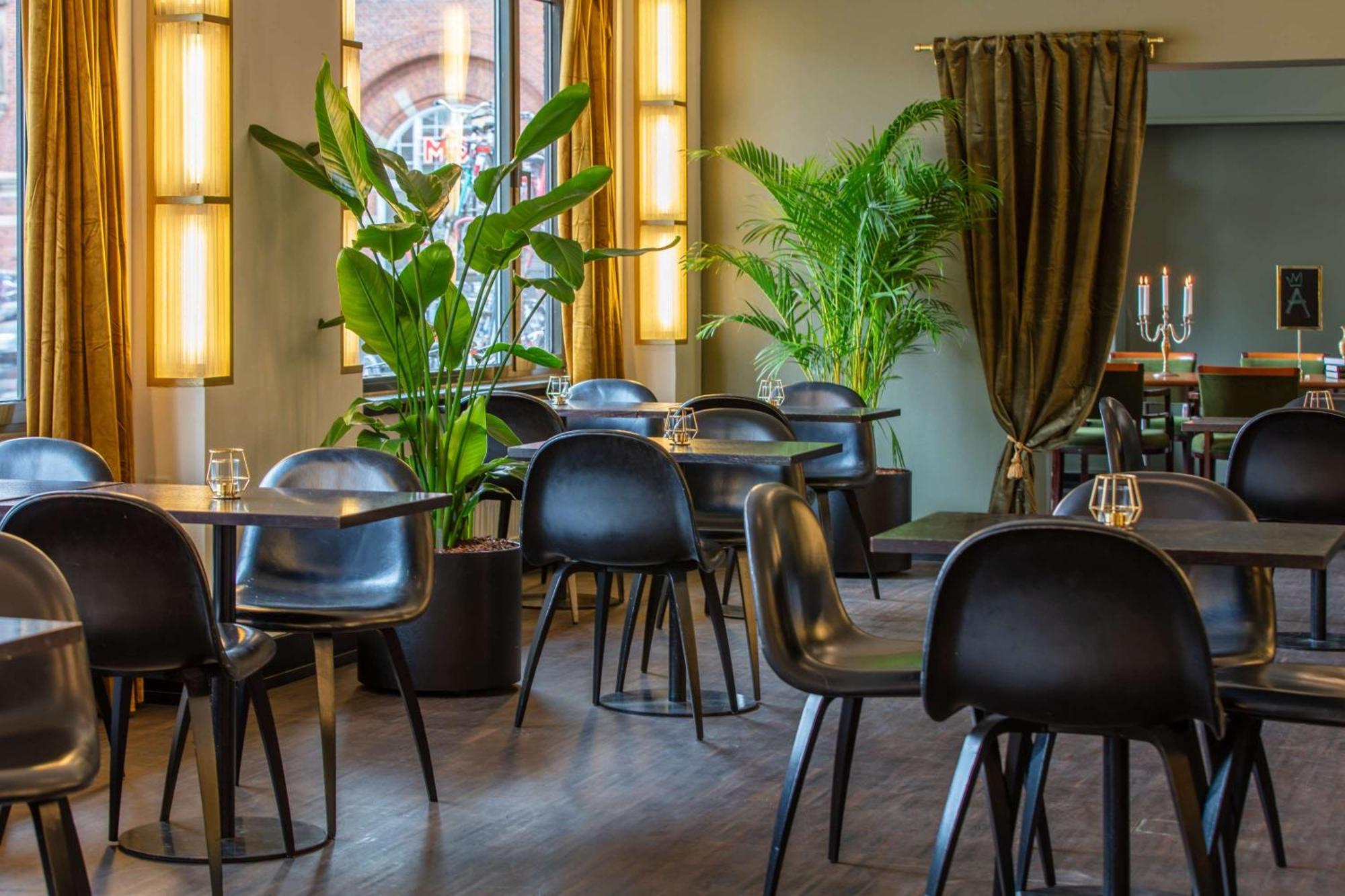 Astoria, Western Signature Collection Hotel 3*