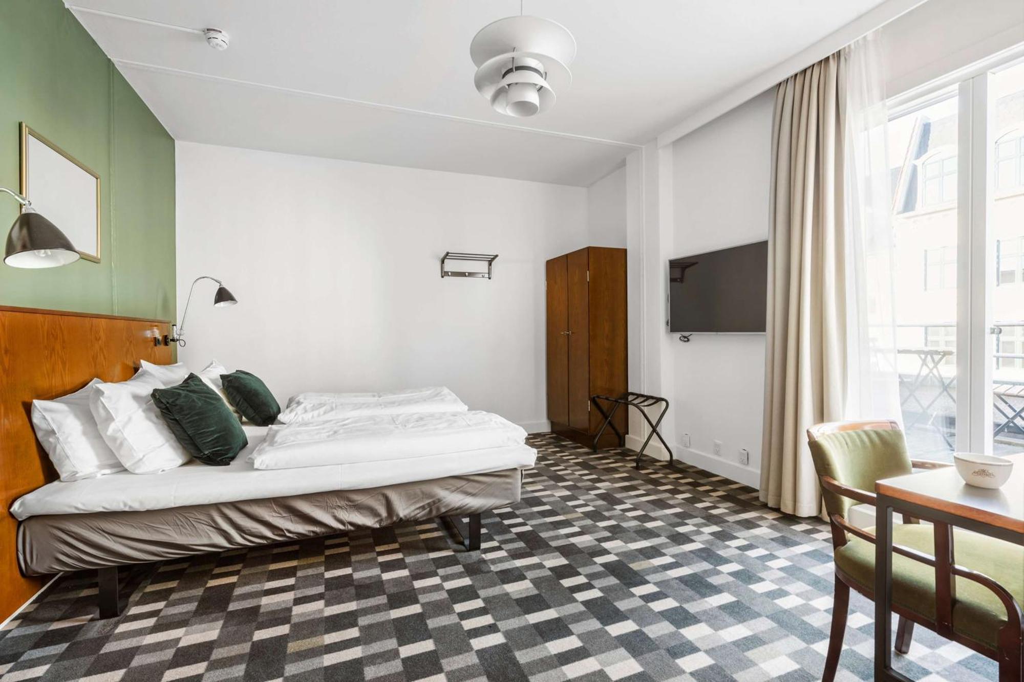 Astoria, Best Western Signature Collection 3*