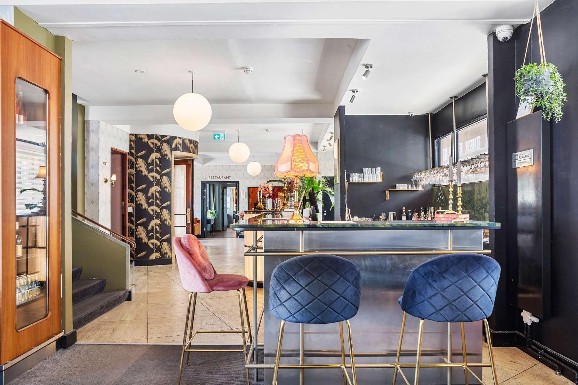 Astoria, Best Western Signature Collection 3*