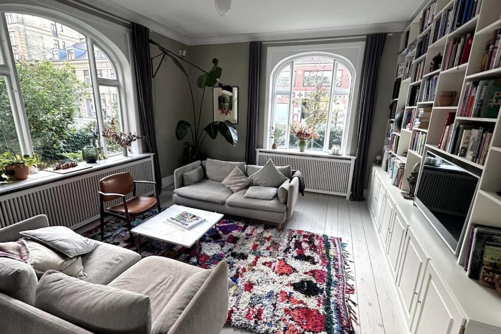 Huvilat Luxurious, Private, Centrally-located Mansion