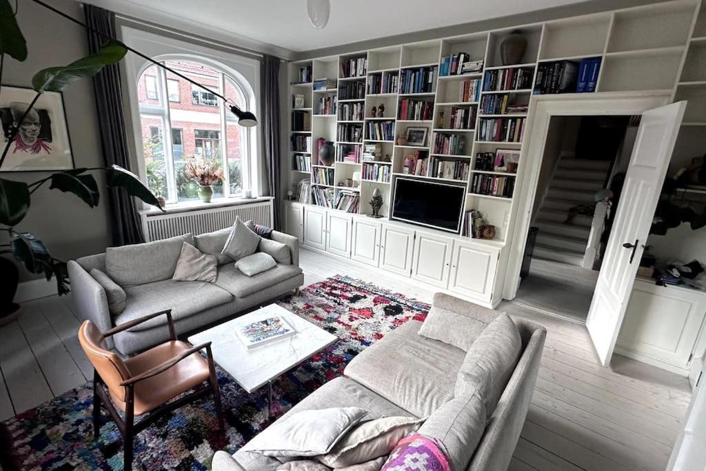 Huvilat Luxurious, Private, Centrally-located Mansion