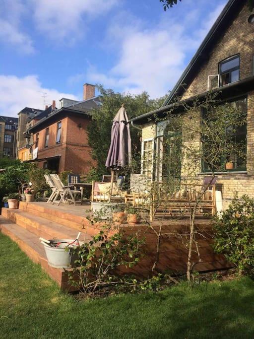 Luxurious, Private, Centrally-located Mansion *
