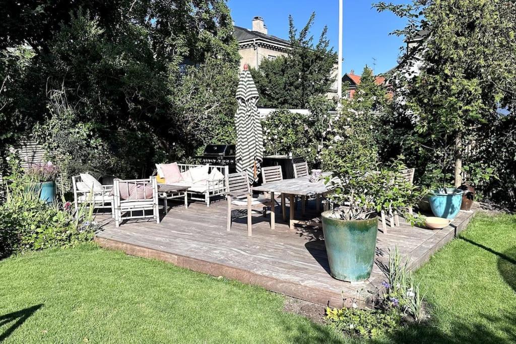 Luxurious, Private, Centrally-located Mansion *