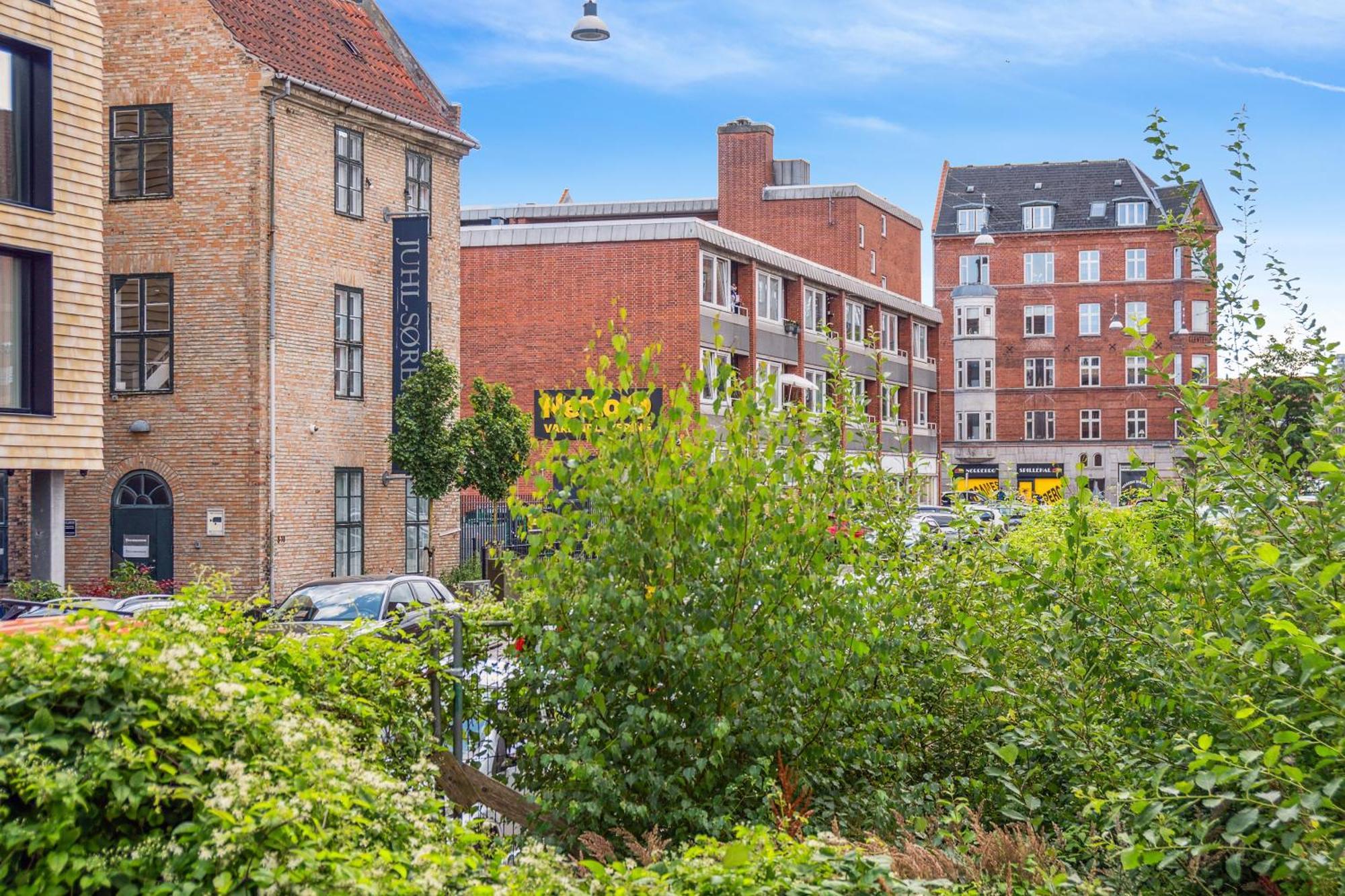 Moderne Og Minimalistisk Lejlighed I Nv Copenhague