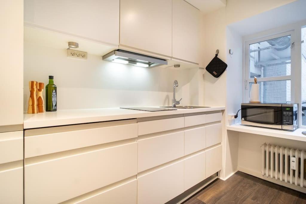 120m2 Near Culture Icons - Historic Fredericiagade Apartment *