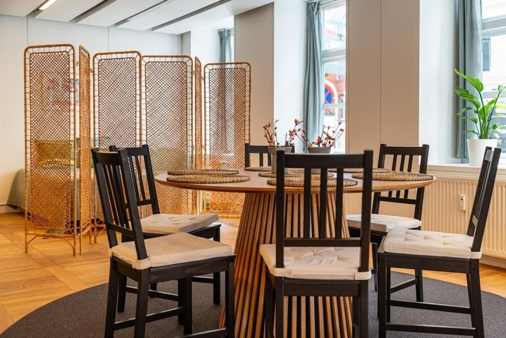120m2 Near Culture Icons - Historic Fredericiagade Copenhague