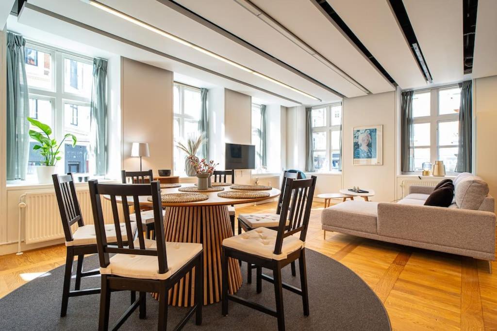 120m2 Near Culture Icons - Historic Fredericiagade *