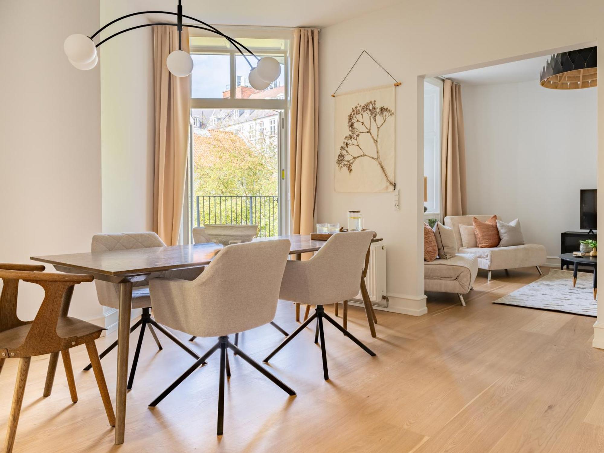 Sanders Shield - 3 Bedroom With Balcony