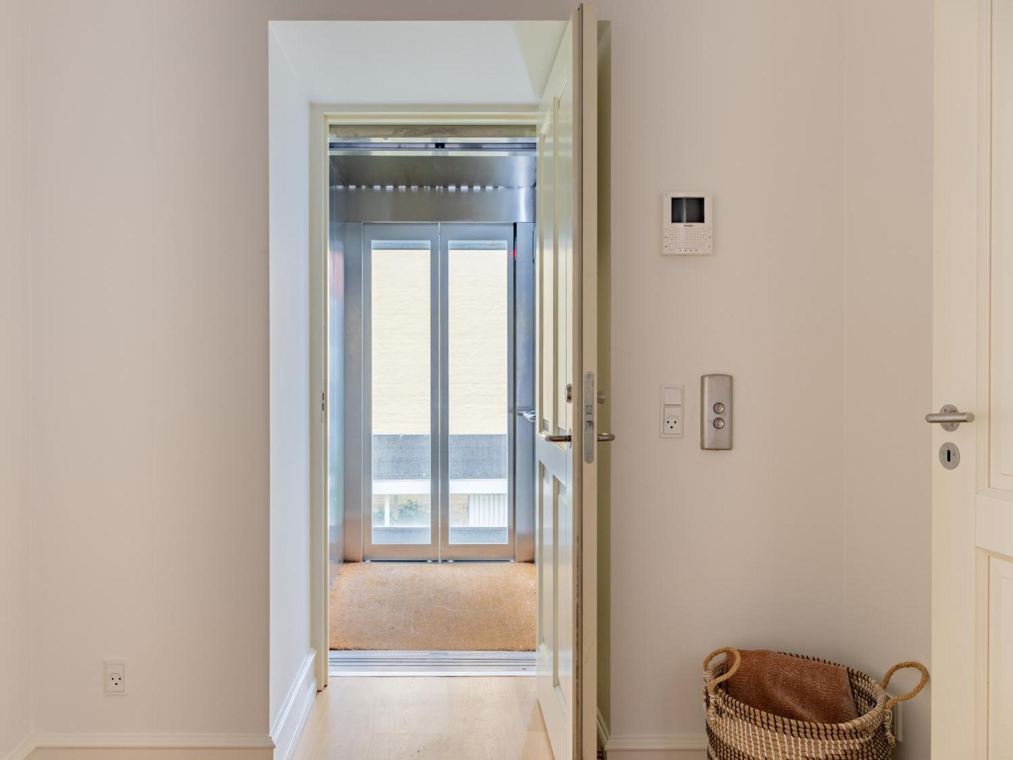 Sanders Shield - 3 Bedroom With Balcony Apartamento