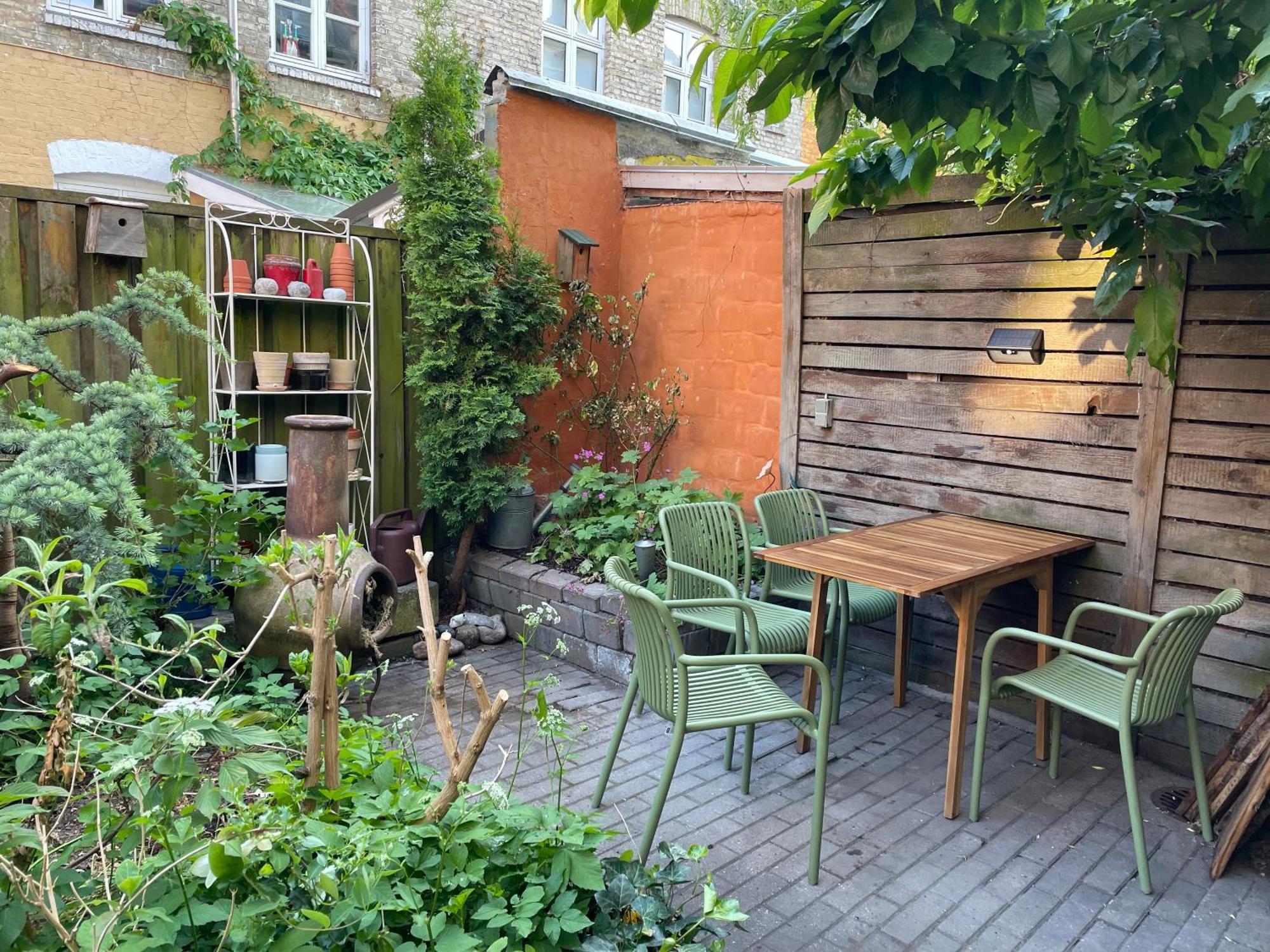 Cozy Center Chambers With Kitchen And Garden Kotimajoitukset