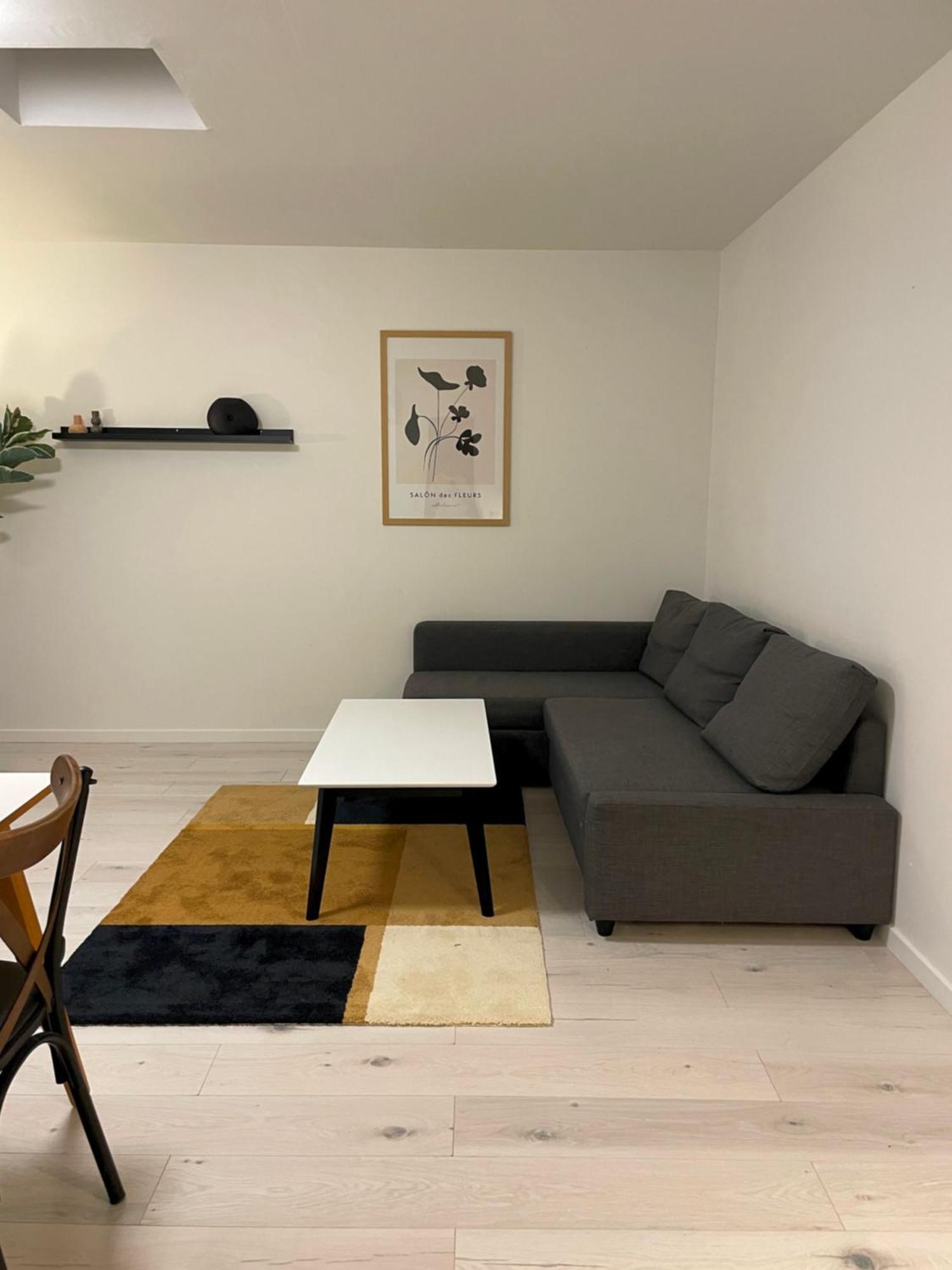 Hébergement de vacances Cozy Backhouse With Large Private Garden *
