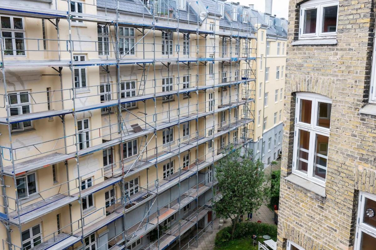 Lovely Flats In Vibrant Area Of Apartment *