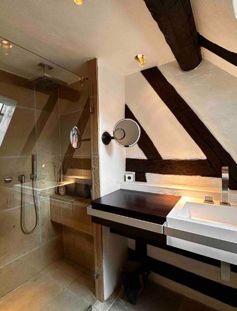 Discover Disc0unt - 4 5 - 5 5 2 Via What App !! ! Check The Number From The Photo ! Apartment *