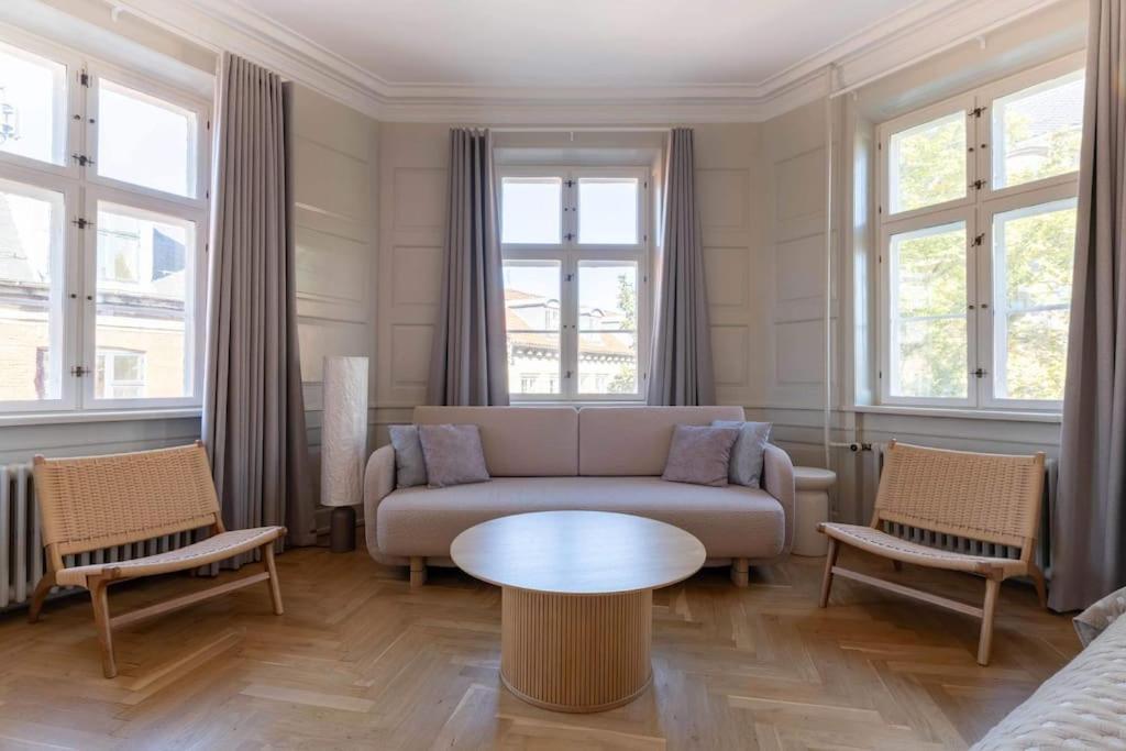 Spacious Apartment On Lively & Vibrant Street Apartment Copenhagen