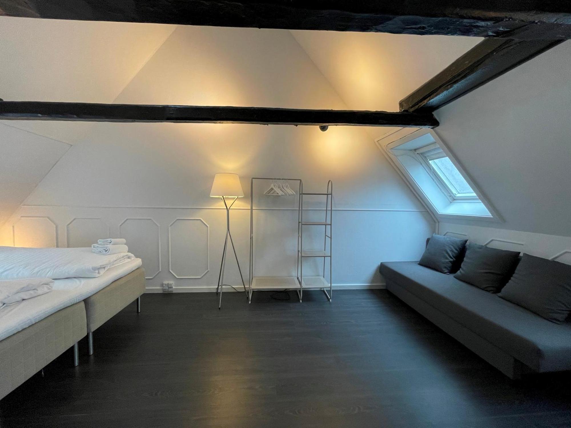 Designer Loft - Direct Marble Church Views Apartment *