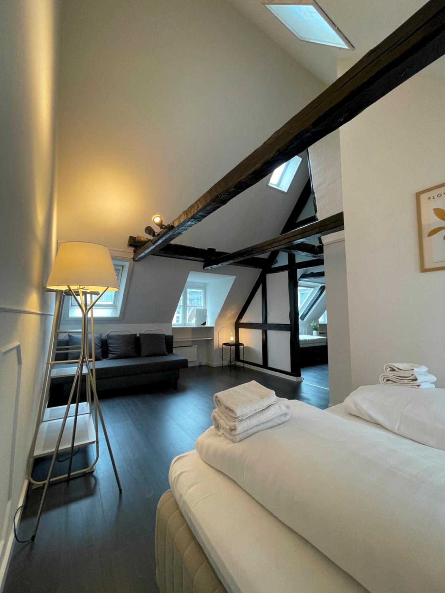 Apartment Designer Loft - Direct Marble Church Views