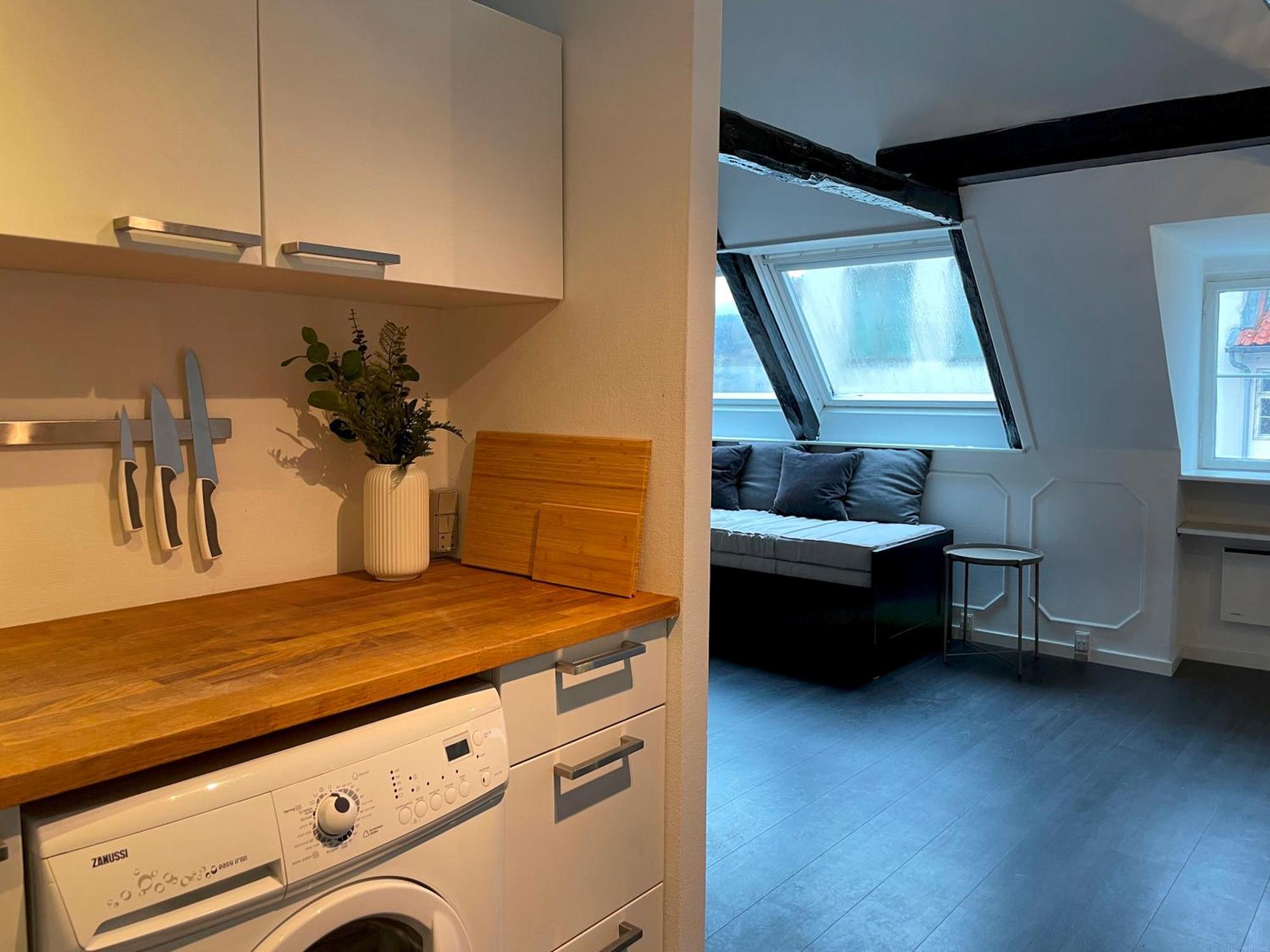 Designer Loft - Direct Marble Church Views Apartment