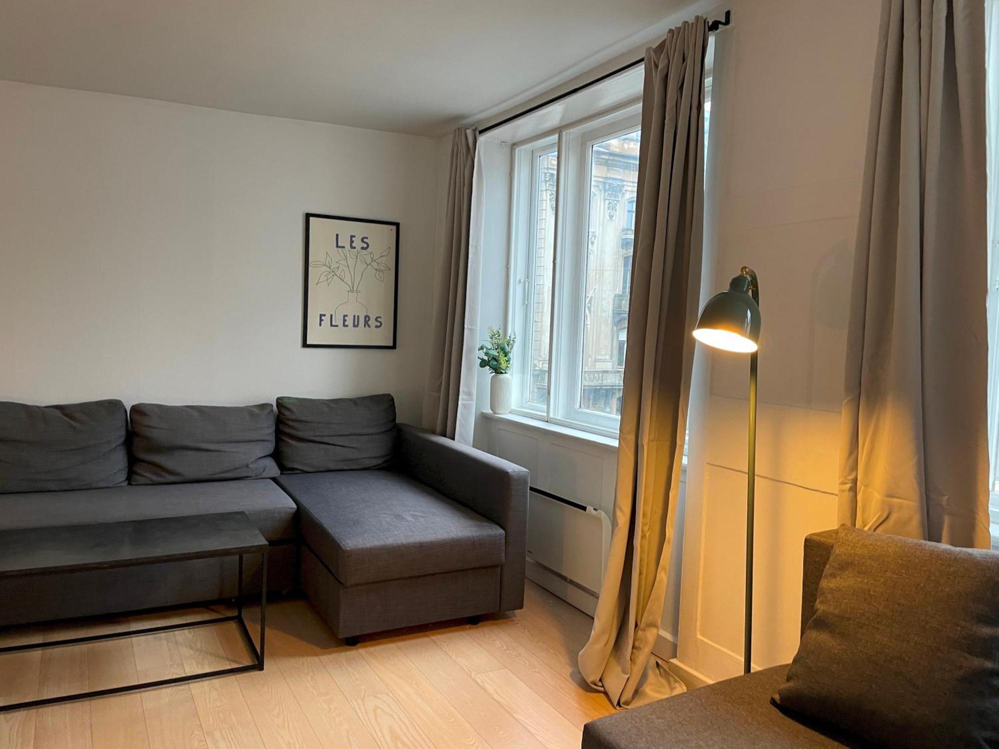 Stylish - View Of The Marble Church Apartment