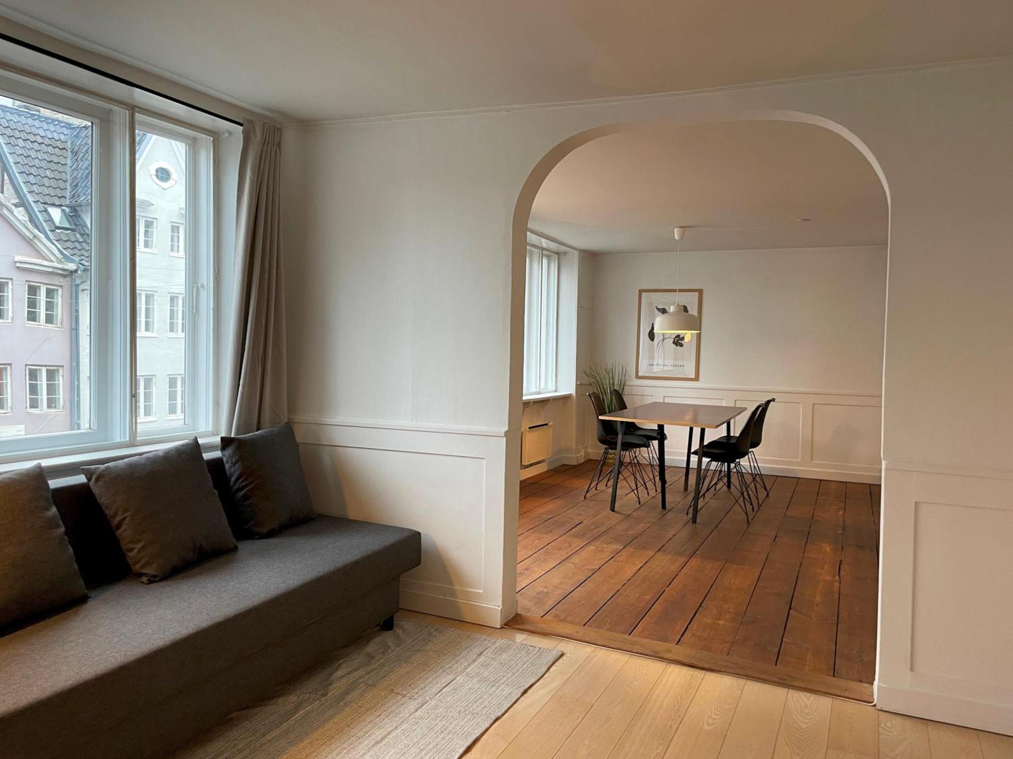 Stylish - View Of The Marble Church Apartment