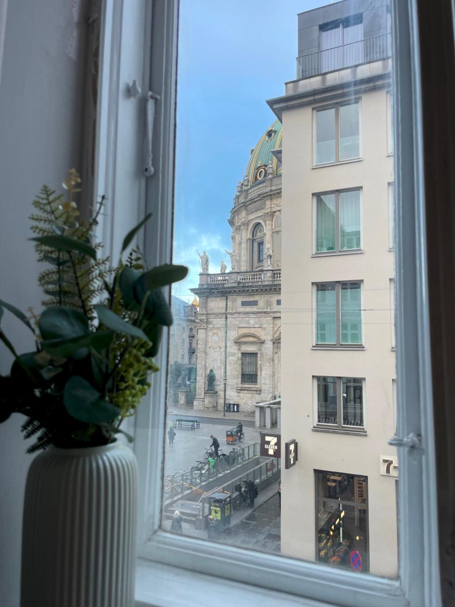 Apartment Stylish - View Of The Marble Church Copenhagen