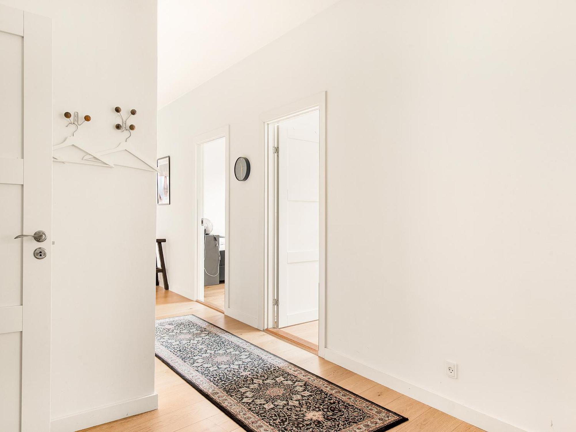 Sanders Leaves - Pleasant Four-bedroom In Downtown *