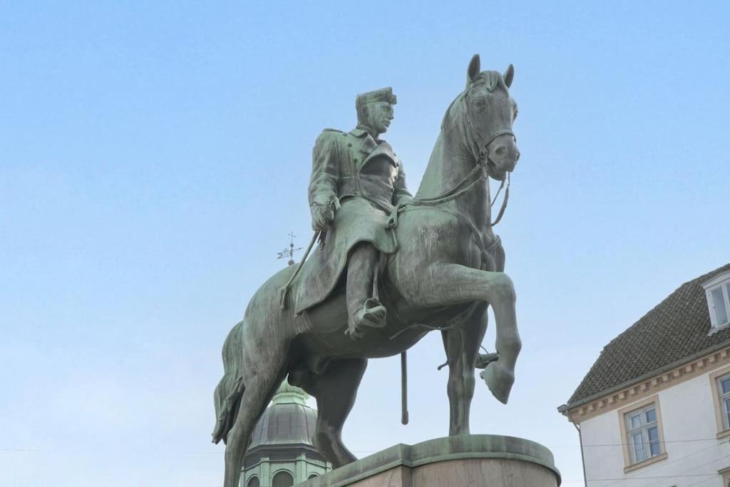 Charmerende Ved Nyhavn 2 Sal Lejlighed København