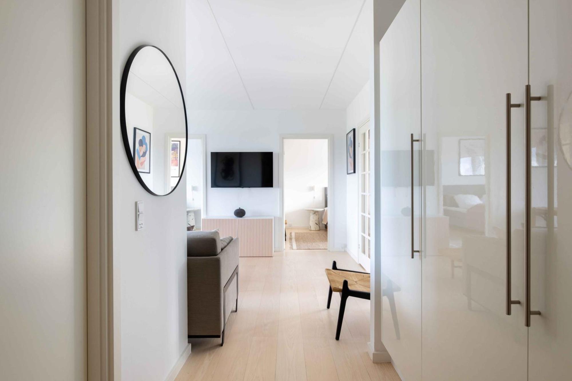 Stylish 3Br Apartment W Two Balconies