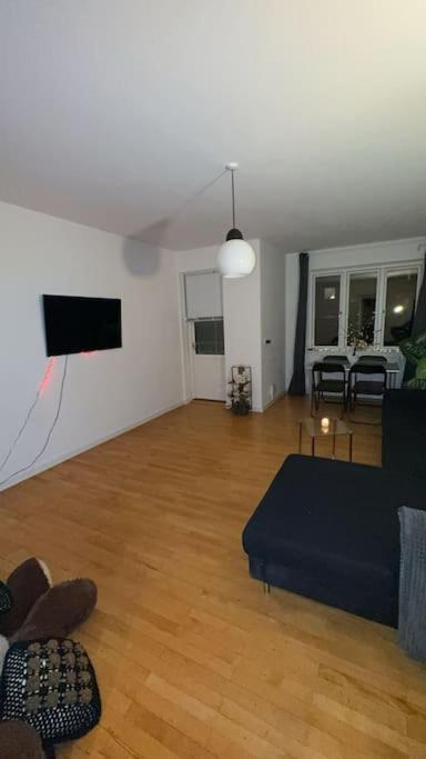 Pretty For 6 Guests Apartment