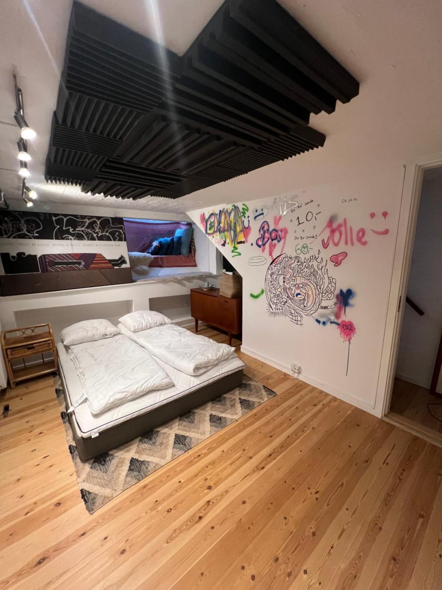 Spacious In Apartment