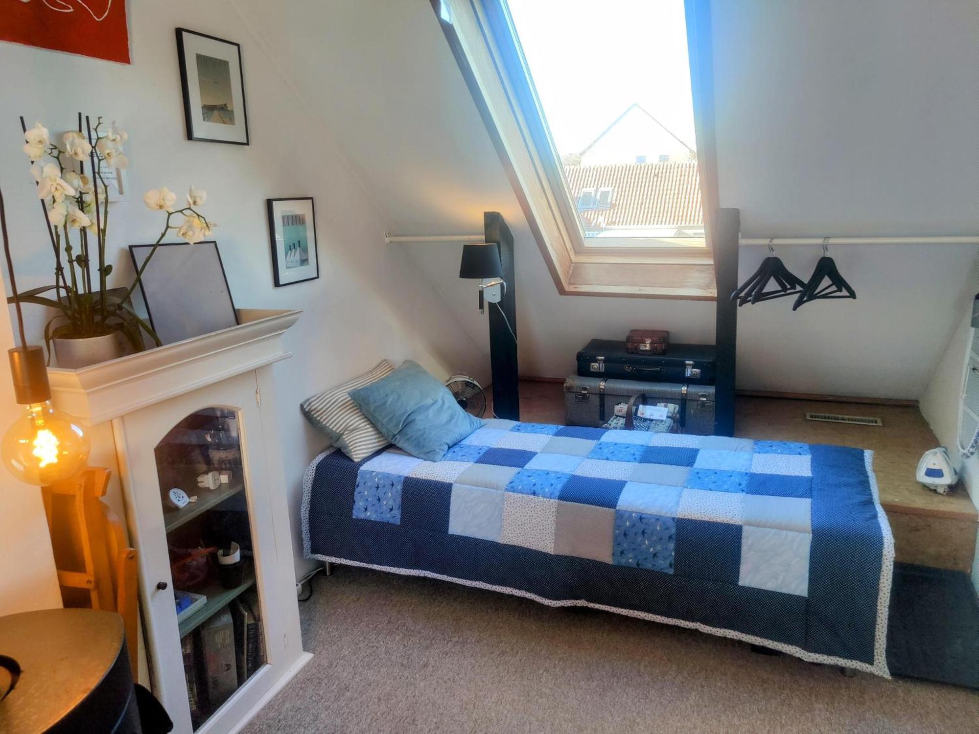 Apartment Cozy Haven - Bright Small Rooms, Easy Public Transport *