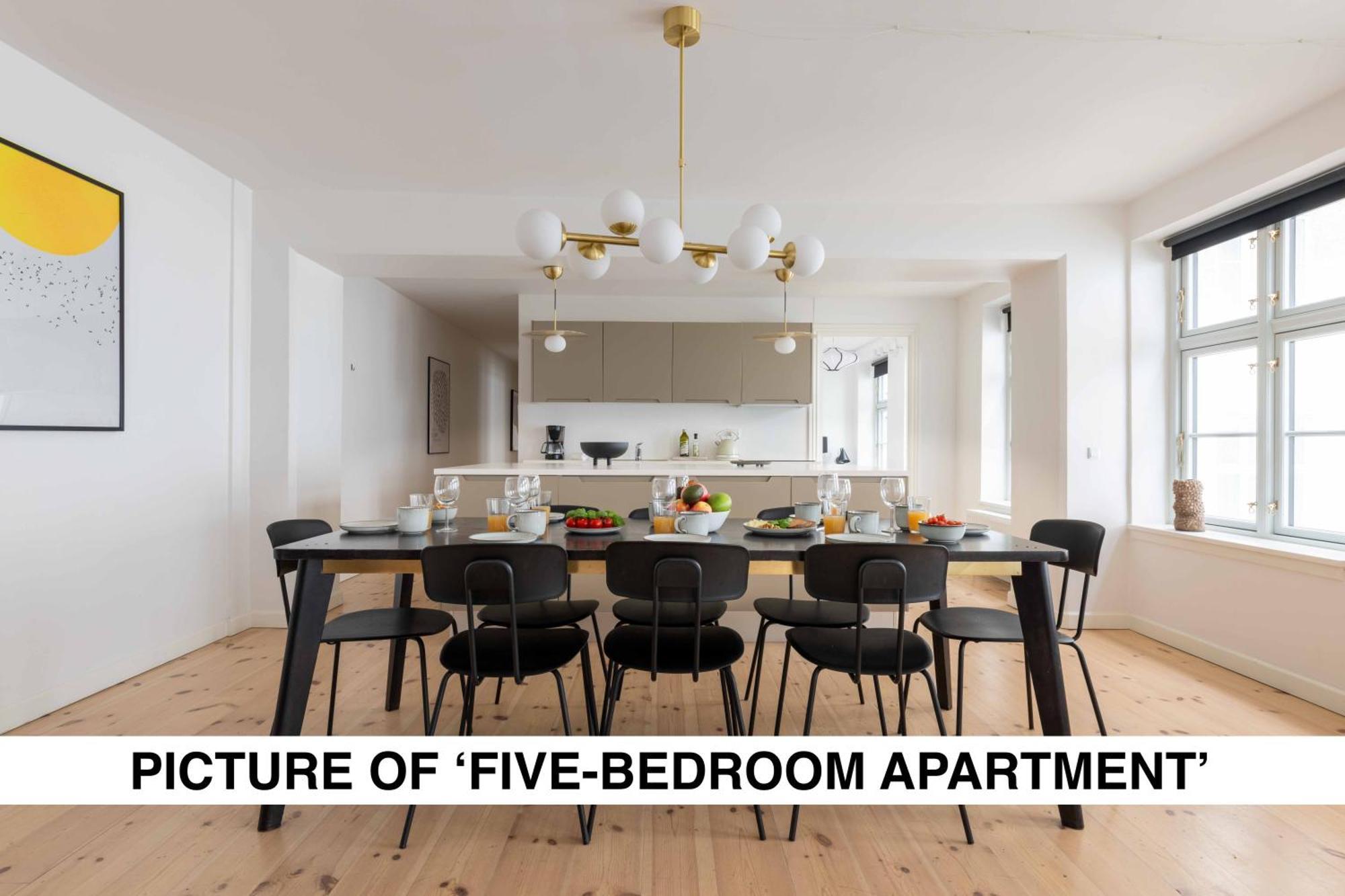 Flats On Location By Round Tower Copenaghen