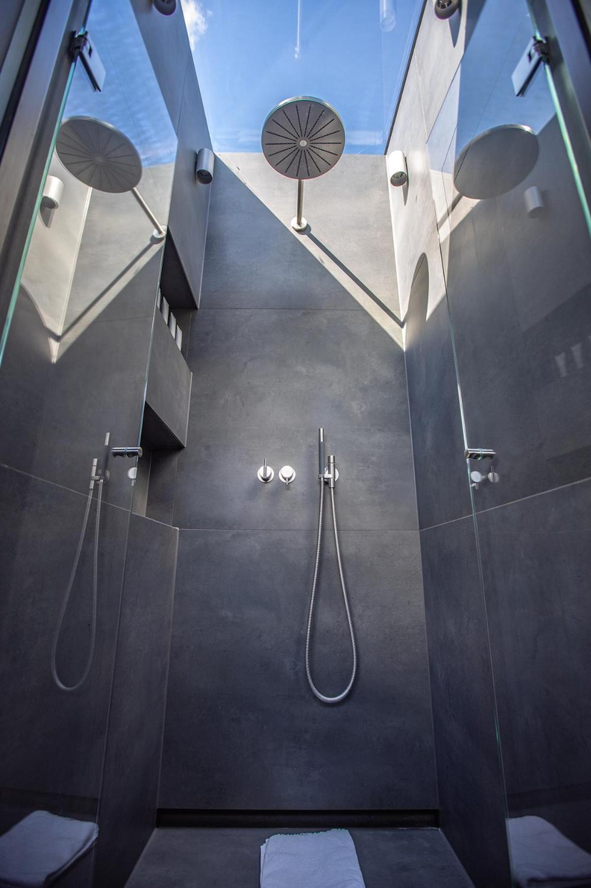 The Krane Hotel *