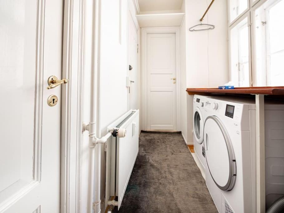 Kattesundet Charm - Historical Center Apartment