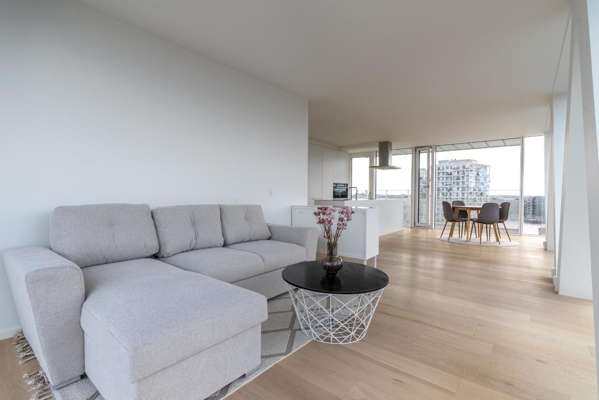 Appartement In With Water View