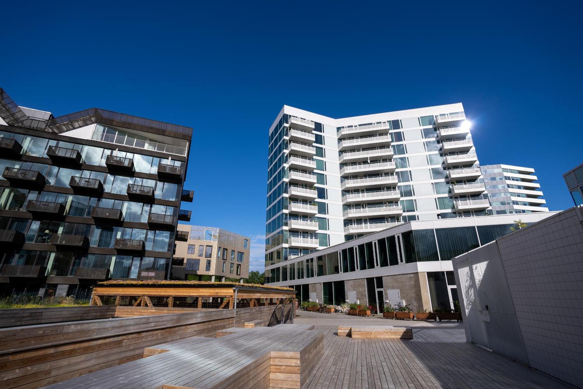 Apartment In With Water View *
