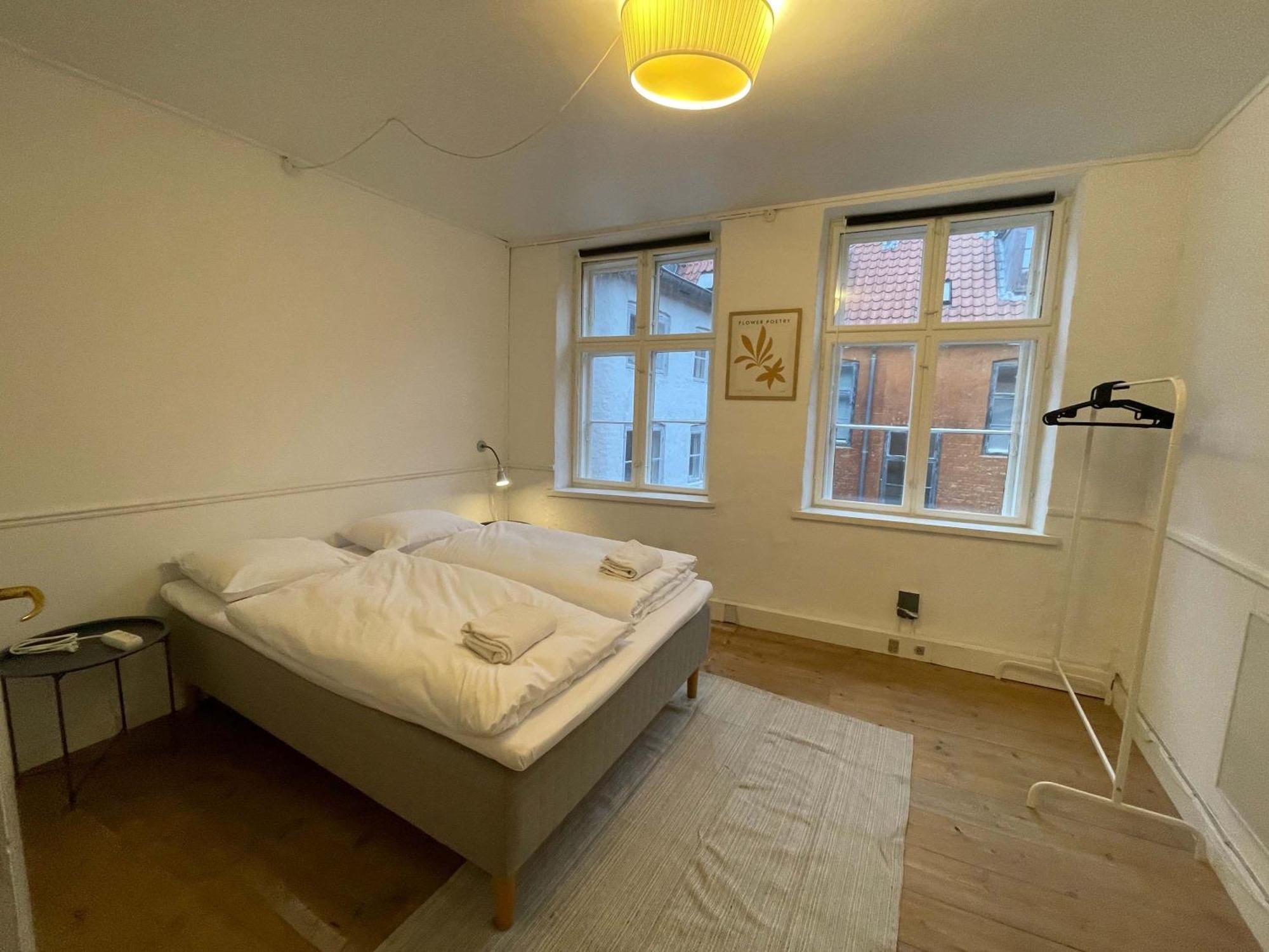 Grand - Prime Location Apartment *