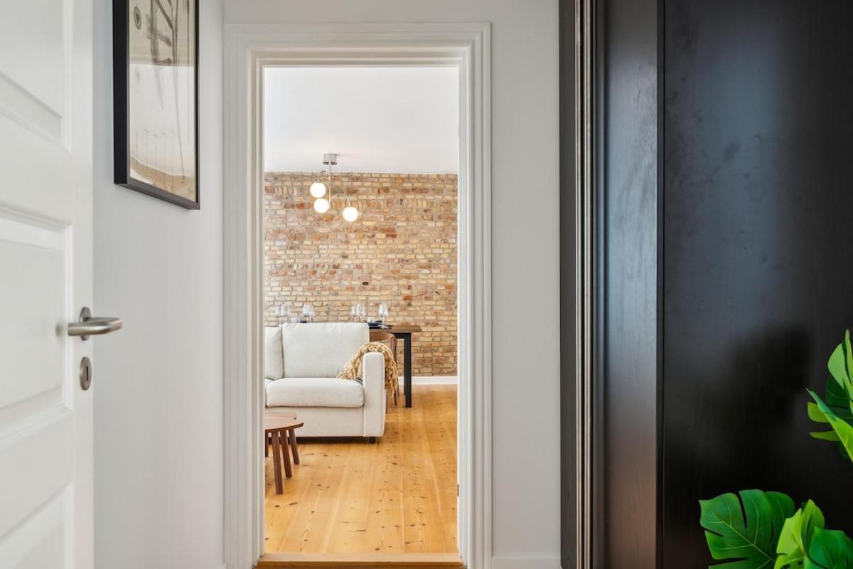 Modern In The Old Centre Apartment *