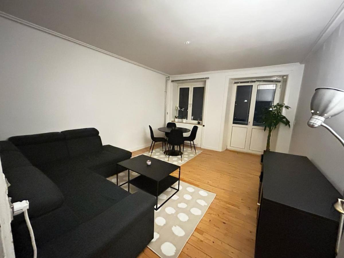 & Living - Nv Apartment *