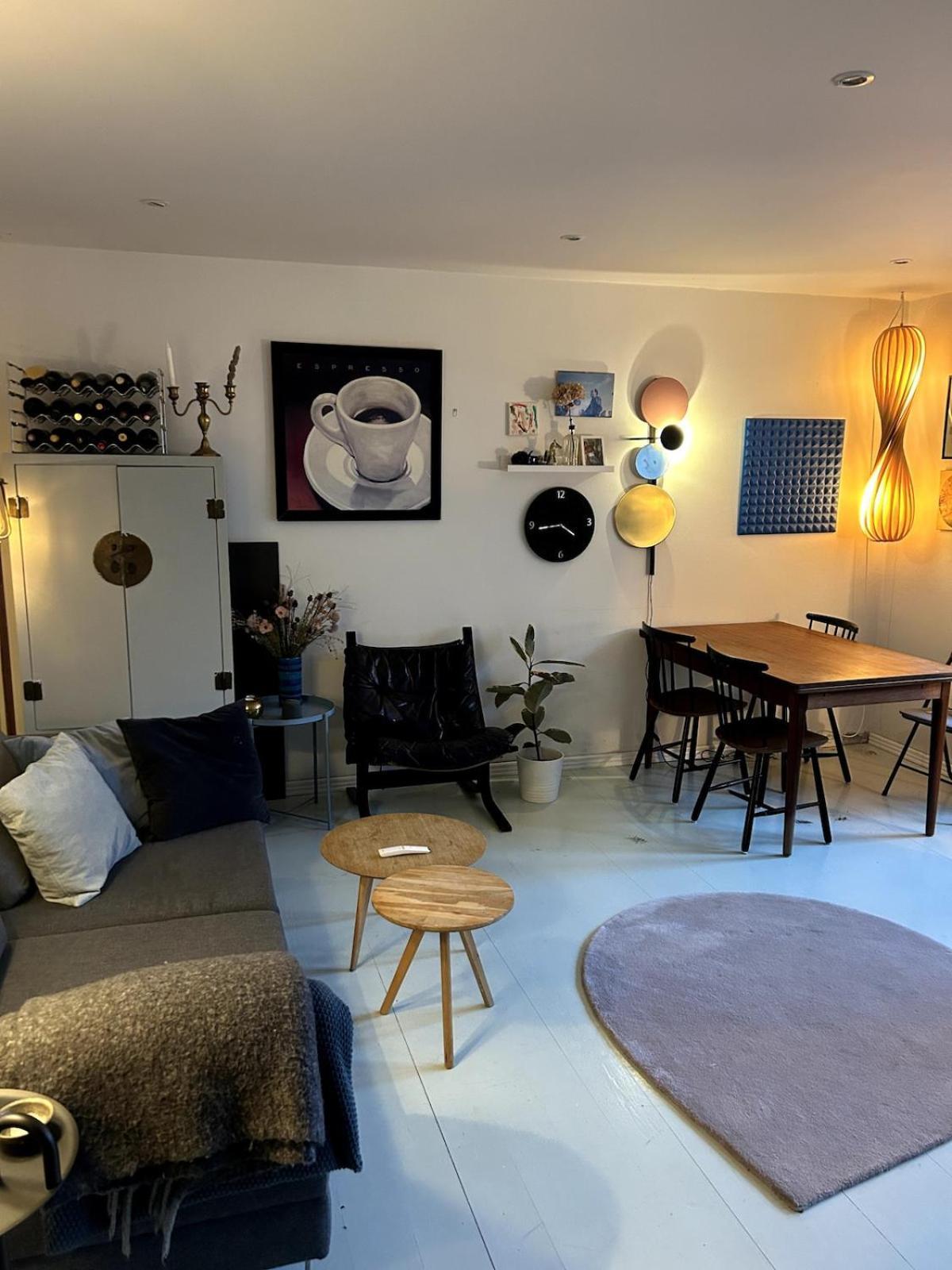 Lovely With Patio Appartement