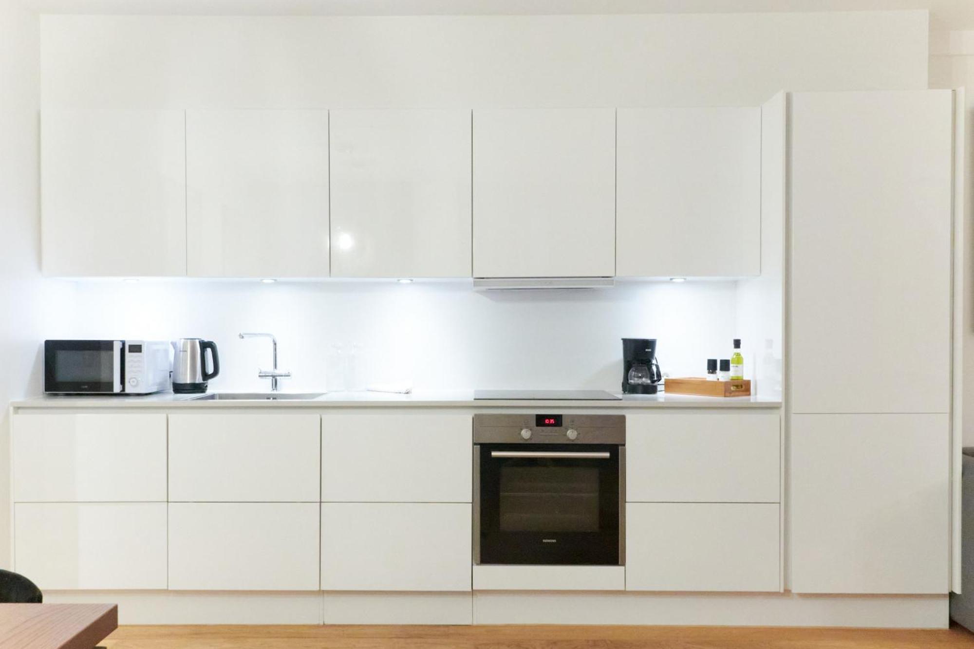 Stunning 2 Bedroom On Nyhavn With Private Balcony *