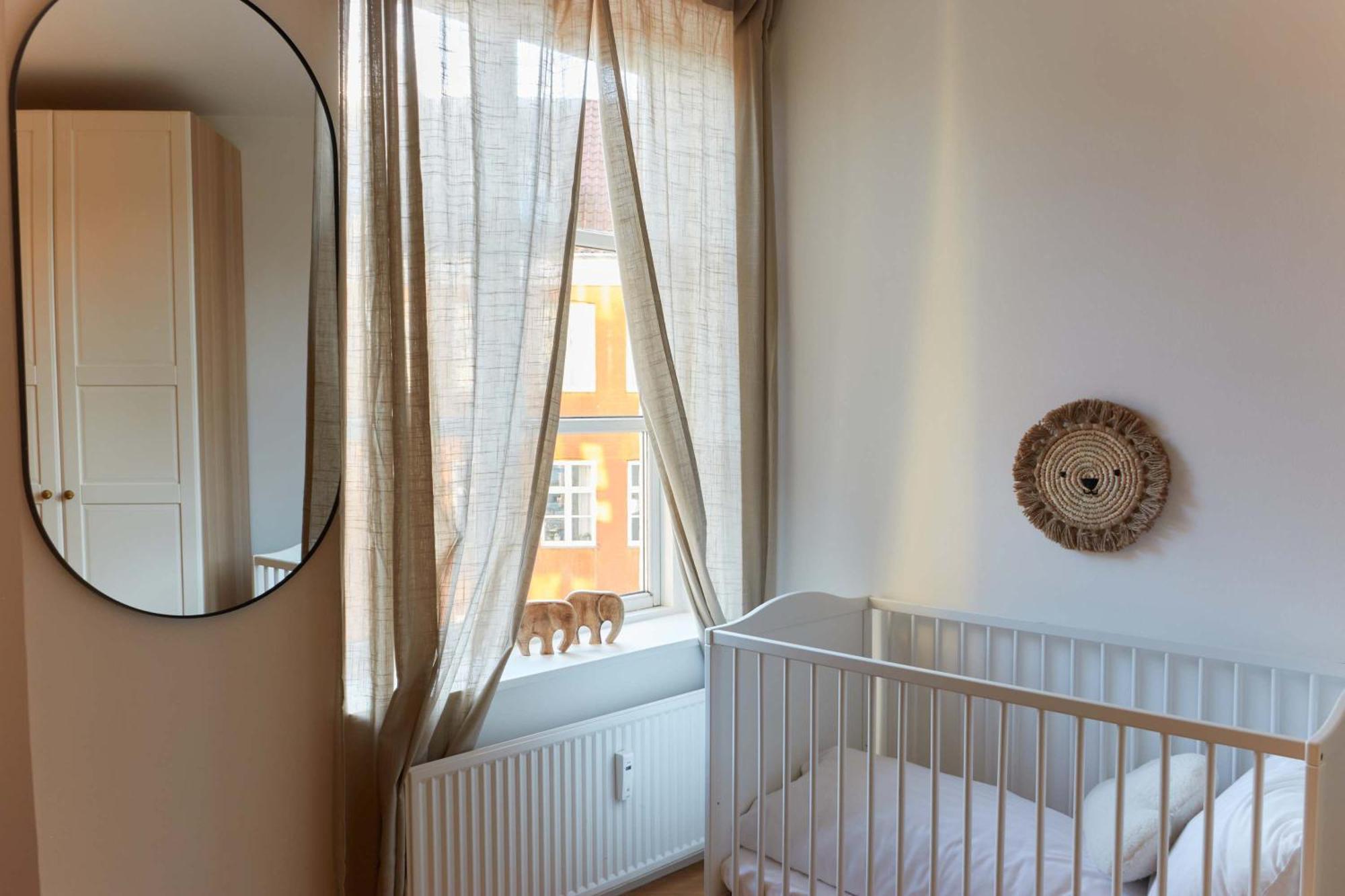 Stunning 2 Bedroom On Nyhavn With Private Balcony Apartment
