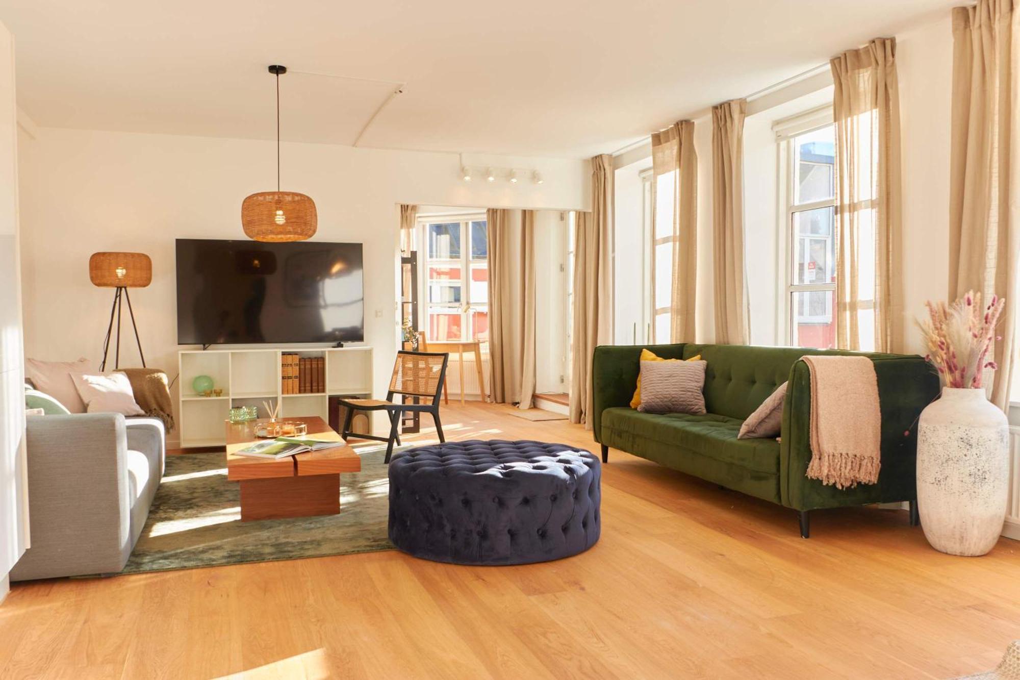 Apartment Stunning 2 Bedroom On Nyhavn With Private Balcony Copenhagen