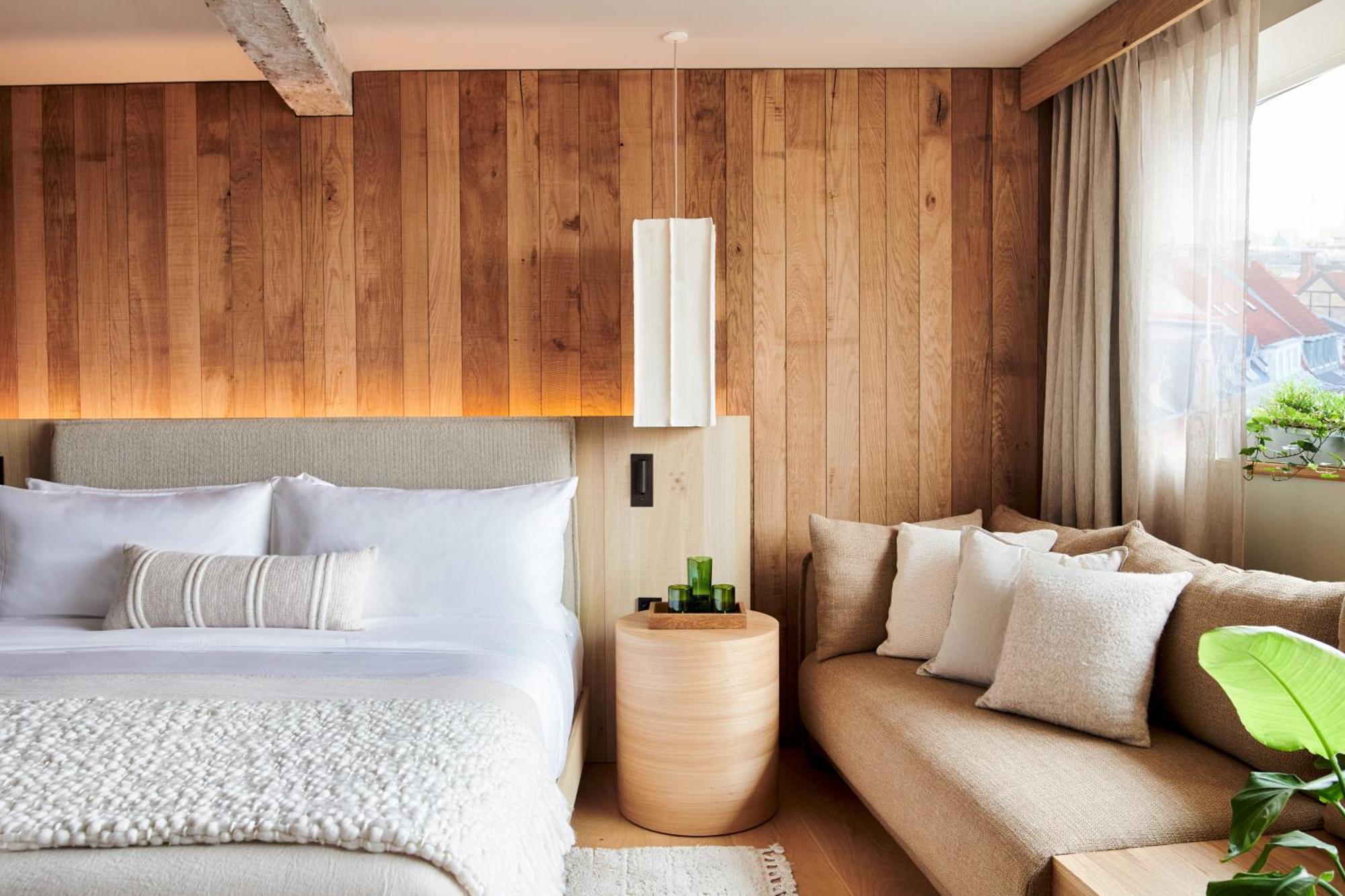 Hotel 1