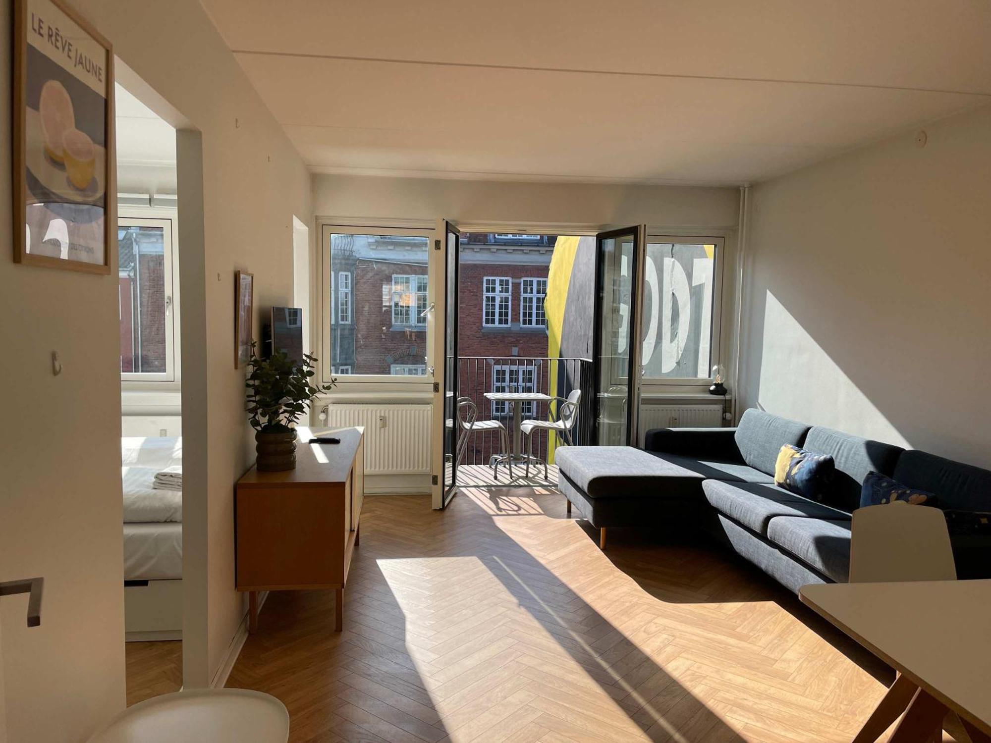 Apartamento Cozy Luxury - Sunny Balcony In Center *